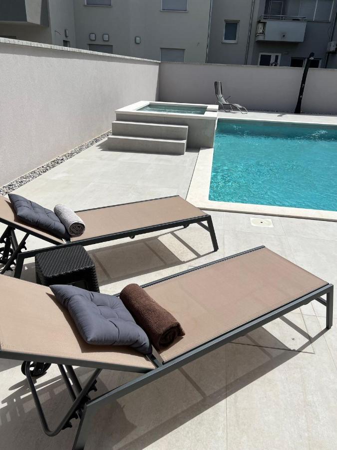 Villa Vida, Medulin - Bazen I Jacuzzi Luaran gambar